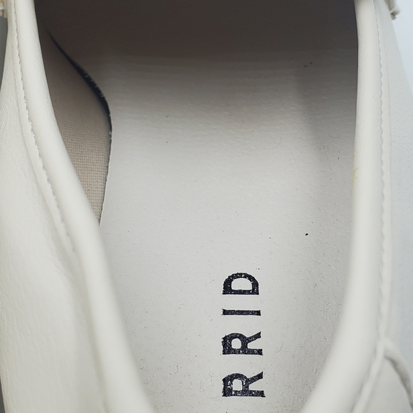 Torrid Chunky Loafer Bone Beige Chain Embellished Women's Size 7.5 - Picture 9 of 10